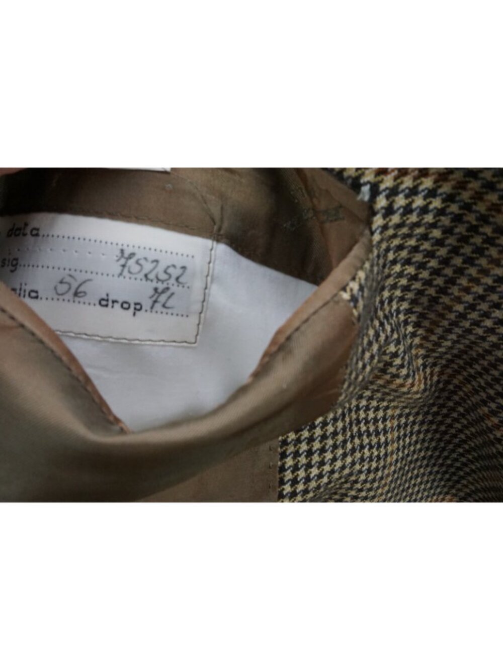 Kiton Napoli Brown Black Gold Houndstooth 100% Cashmere Sport Coat Jacket Sz 46L - Picture 9 of 9